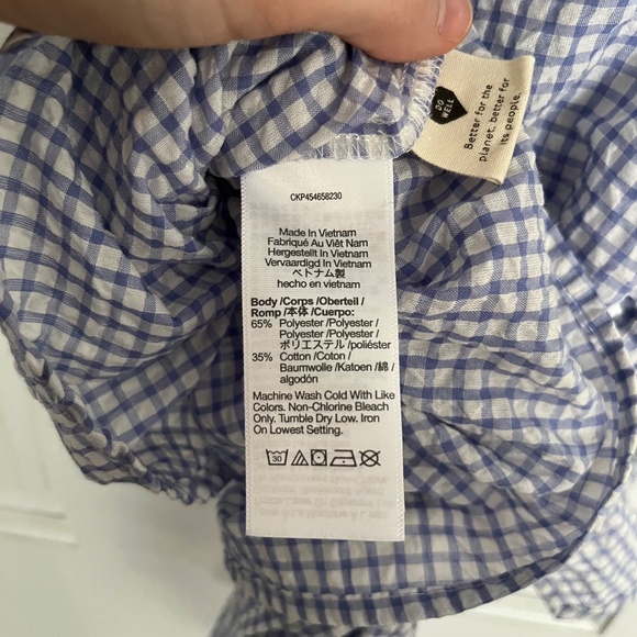 Madewell | Gingham Seersucker Puff-Sleeve Wrap Crop Top - Picture 5 of 8